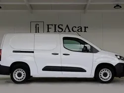 Branco Usado 2023 Fiat Doblò Monovolume | € 18.500 (Preço justo)