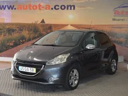 Antracite Usado 2015 Peugeot 208 Style Citadino | € 9.500 (Preço justo)