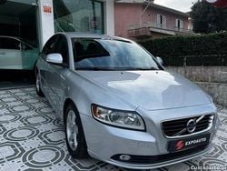 Cinza Usado 2011 Volvo S40 Momentum Sedan | € 7.250