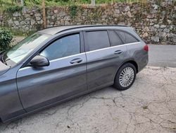 Cinzento Usado 2018 Mercedes C220 | € 19.600 (Super Preço)