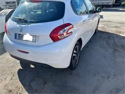 Branco Usado 2014 Peugeot 208 Citadino | € 6.500 (Super Preço)