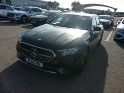 Preto Usado 2024 Mercedes E220 Avantgarde Sedan | € 56.900 (Preço justo)