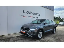 Cinzento escuro metalizado Usado 2024 VW T-Roc SUV | € 23.690 (Preço justo)