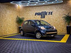Cinza Usado 2010 Peugeot 107 Citadino | € 4.999 (Preço justo)