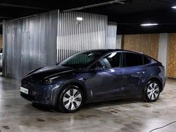 Cinzento Usado 2022 Tesla Model Y Long Range AWD SUV | € 35.900