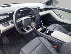 Branco Usado 2024 Ford Explorer SUV | € 49.999
