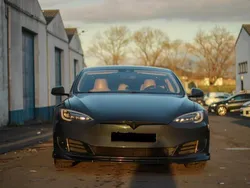 Antracite Usado 2016 Tesla Model S Sedan | € 41.990