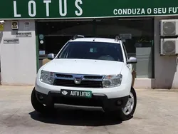 Branco Usado 2011 Dacia Duster Prestige SUV | € 9.970 (Preço justo)