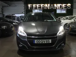 Antracite Usado 2016 Peugeot 208 Allure Citadino | € 11.000 (Preço justo)