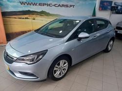 Cinzento Usado 2018 Opel Astra Business Edition Citadino | € 11.980 (Preço justo)