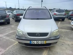 Cinzento Usado 2001 Opel Zafira Monovolume | € 2.350 (Preço justo)