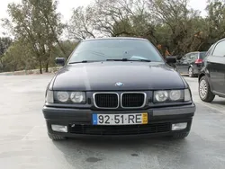 Preto Usado 1998 BMW 318 Compact Citadino | € 3.000