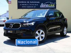 Preto Usado 2022 Volvo XC40 Momentum SUV | € 27.950 (Bom preço)