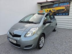 Cinza Usado 2010 Toyota Yaris | € 6.950 (Bom preço)