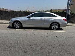 Usado 2010 Mercedes E250 Coupé | € 16.000 (Bom preço)