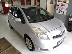 Cinza Usado 2010 Toyota Yaris | € 5.999 (Bom preço)