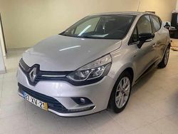 Cinzento Usado 2019 Renault Clio IV Citadino | € 12.500 (Preço justo)