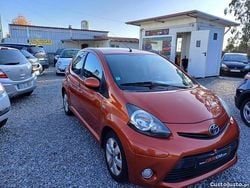 Vermelho Usado 2012 Toyota Aygo Citadino | € 6.499