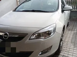Usado 2012 Opel Astra Sport Carrinha | € 8.500 (Caro)