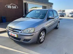 Cinzento Usado 2004 Opel Corsa | € 3.750 (Caro)