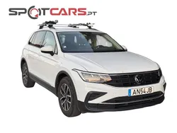 Branco Usado 2022 VW Tiguan Life SUV | € 26.990 (Preço justo)