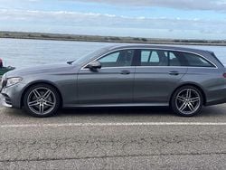 Usado 2017 Mercedes E220 AMG Sedan | € 30.500 (Preço justo)