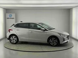 Cinza Usado 2023 Hyundai i20 Comfort | € 16.250 (Preço justo)