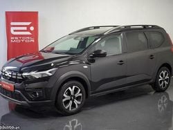 Preto Usado 2024 Dacia Jogger Essentiel Monovolume | € 18.950 (Preço justo)