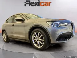 Cinza Usado 2018 Alfa Romeo Stelvio Super SUV | € 27.890 (Preço justo)