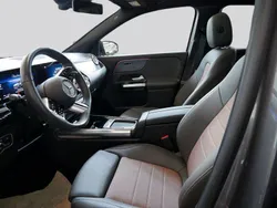 Cinza Usado 2024 Mercedes EQA300 SUV | € 42.499