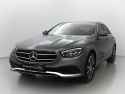 Cinzento Usado 2023 Mercedes E300 Avantgarde | € 49.990 (Bom preço)
