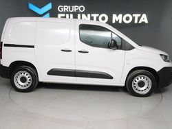 Branco Usado 2024 Fiat Doblò Monovolume | € 19.490 (Preço justo)