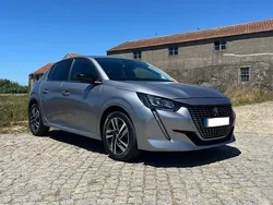 Usado 2022 Peugeot 208 Allure Citadino | € 18.500 (Preço justo)