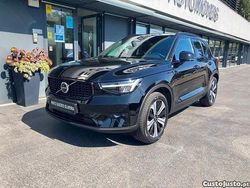 Preto Usado 2022 Volvo XC40 R-Design SUV | € 29.900 (Preço justo)