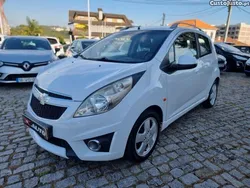 Branco Usado 2010 Chevrolet Spark LT Citadino | € 4.999 (Preço elevado)
