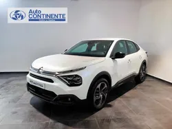 Branco Usado 2023 Citroën C4 Shine Sedan | € 27.450 (Preço elevado)
