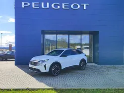 Branco Usado 2025 Peugeot e-3008 SUV | € 46.500 (Preço justo)