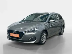Cinza Usado 2019 Hyundai i30 Style Carrinha | € 16.990 (Preço justo)