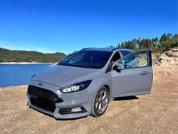 Usado 2015 Ford Focus ST Sedan | € 17.300