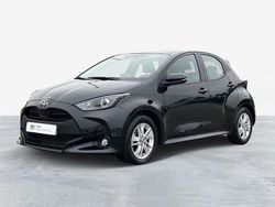 Preto (pintura metalizada) Usado 2024 Toyota Yaris Comfort | € 24.750 (Preço justo)