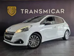 Branco Usado 2018 Peugeot 208 Citadino | € 8.990 (Bom preço)