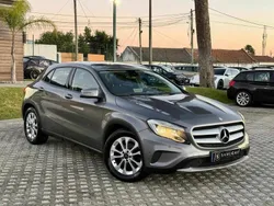 Cinzento Usado 2017 Mercedes GLA180 SUV | € 16.990 (Super Preço)