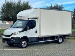 Branco Usado 2018 Iveco Daily Sedan | € 30.900