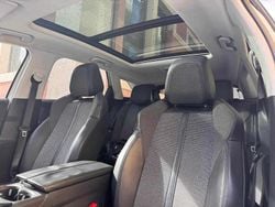 Branco Usado 2017 Peugeot 3008 Citadino | € 15.100 (Caro)