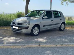 Usado 2004 Renault Clio II Sedan | € 3.300 (Preço justo)