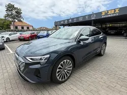 Cinzento Usado 2023 Audi Q8 e-tron Sport SUV | € 55.900 (Preço elevado)
