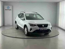 Branco Usado 2022 Seat Arona Style SUV | € 15.990 (Bom preço)