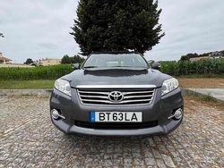 Cinzento Usado 2010 Toyota RAV4 SUV | € 12.900