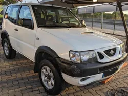 Branco Usado 2000 Nissan Terrano SUV | € 5.900 (Bom preço)