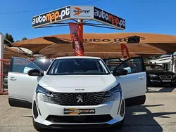 Branco Usado 2023 Peugeot 3008 Allure SUV | € 32.000 (Preço justo)